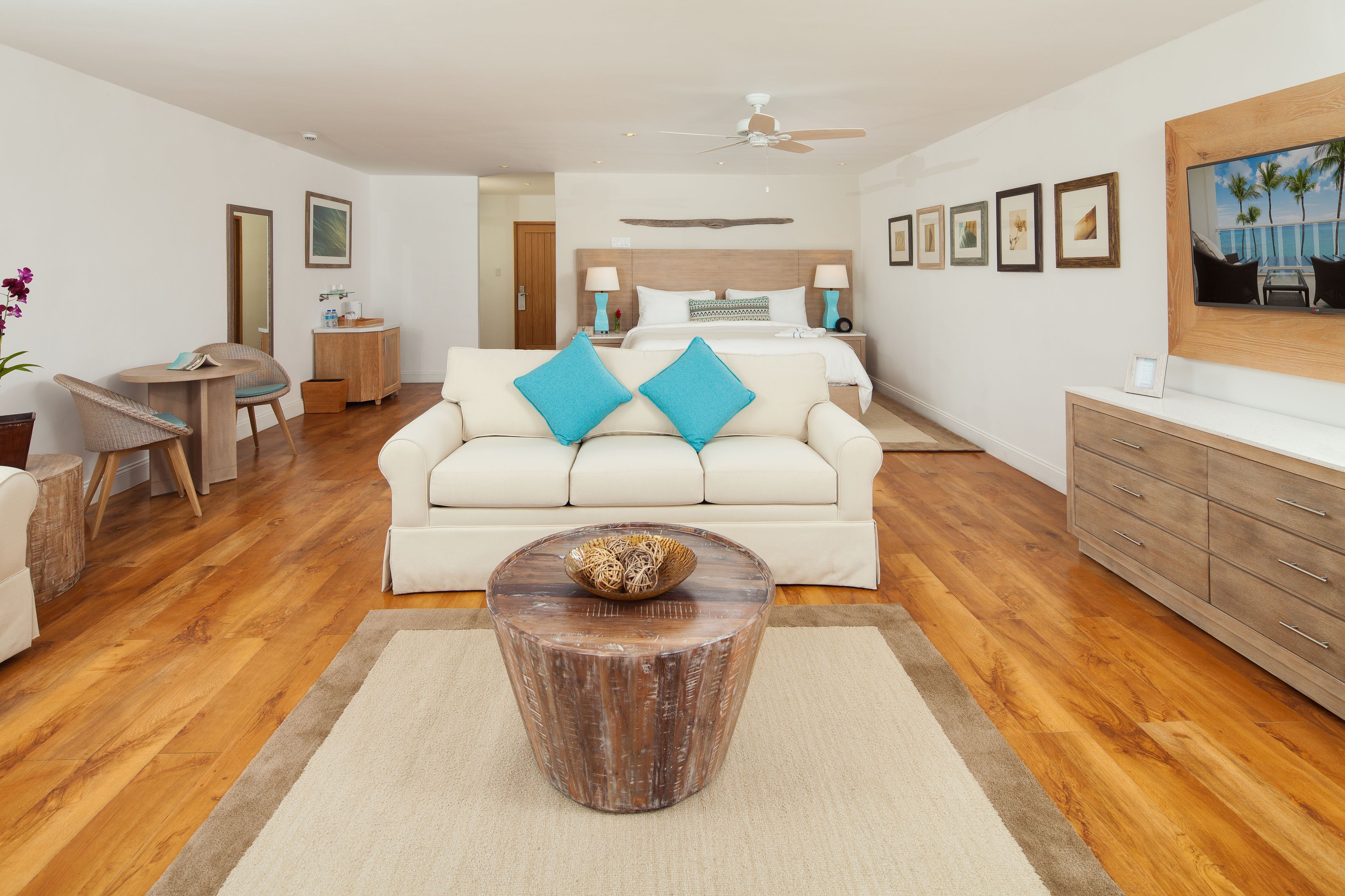 Waves Hotel & Spa by Elegant Hotels - All Inclusive