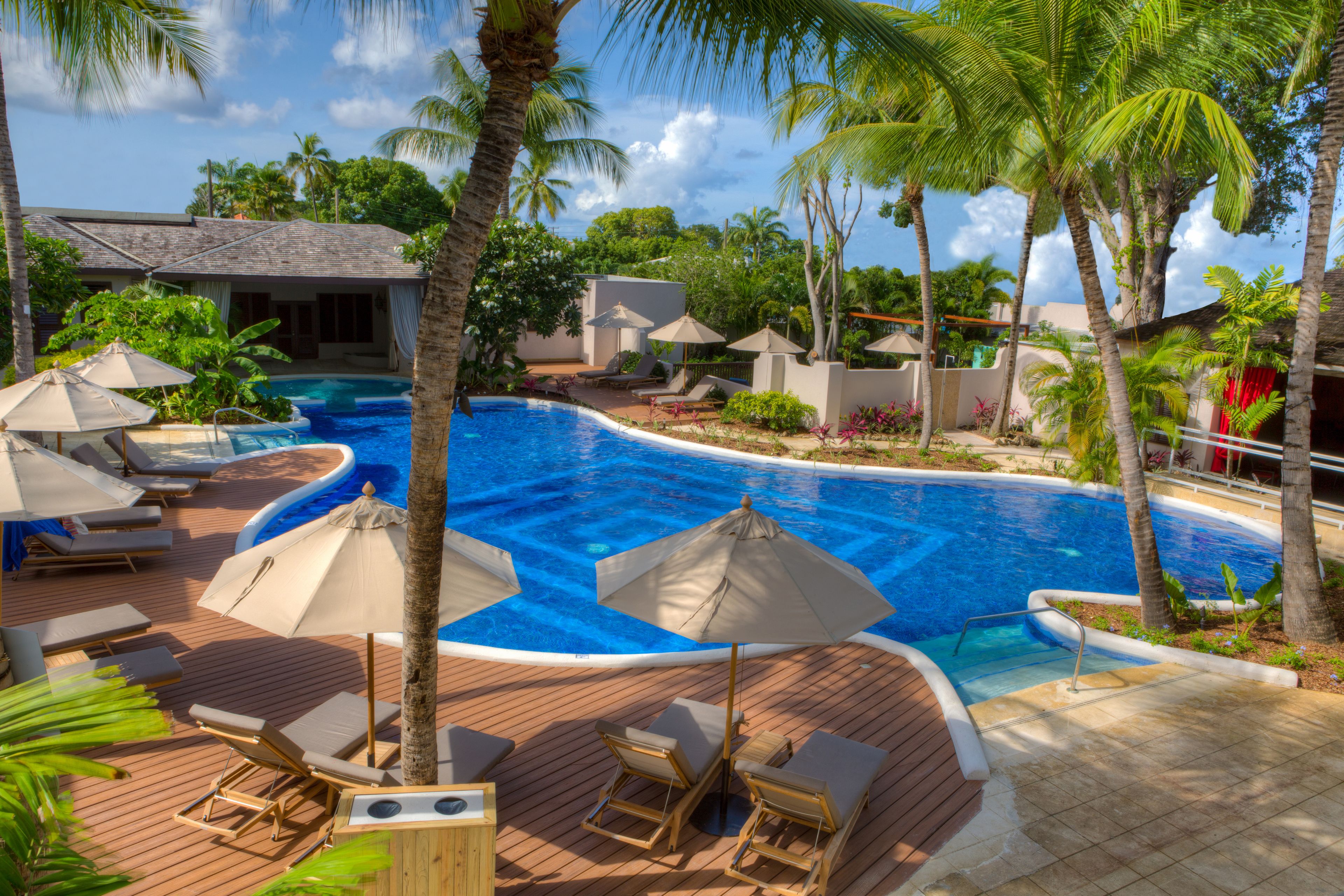 Couples treatment rooms, sauna, hot tub, steam room, body treatments