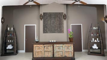 Couples treatment rooms, sauna, hot tub, steam room, body treatments