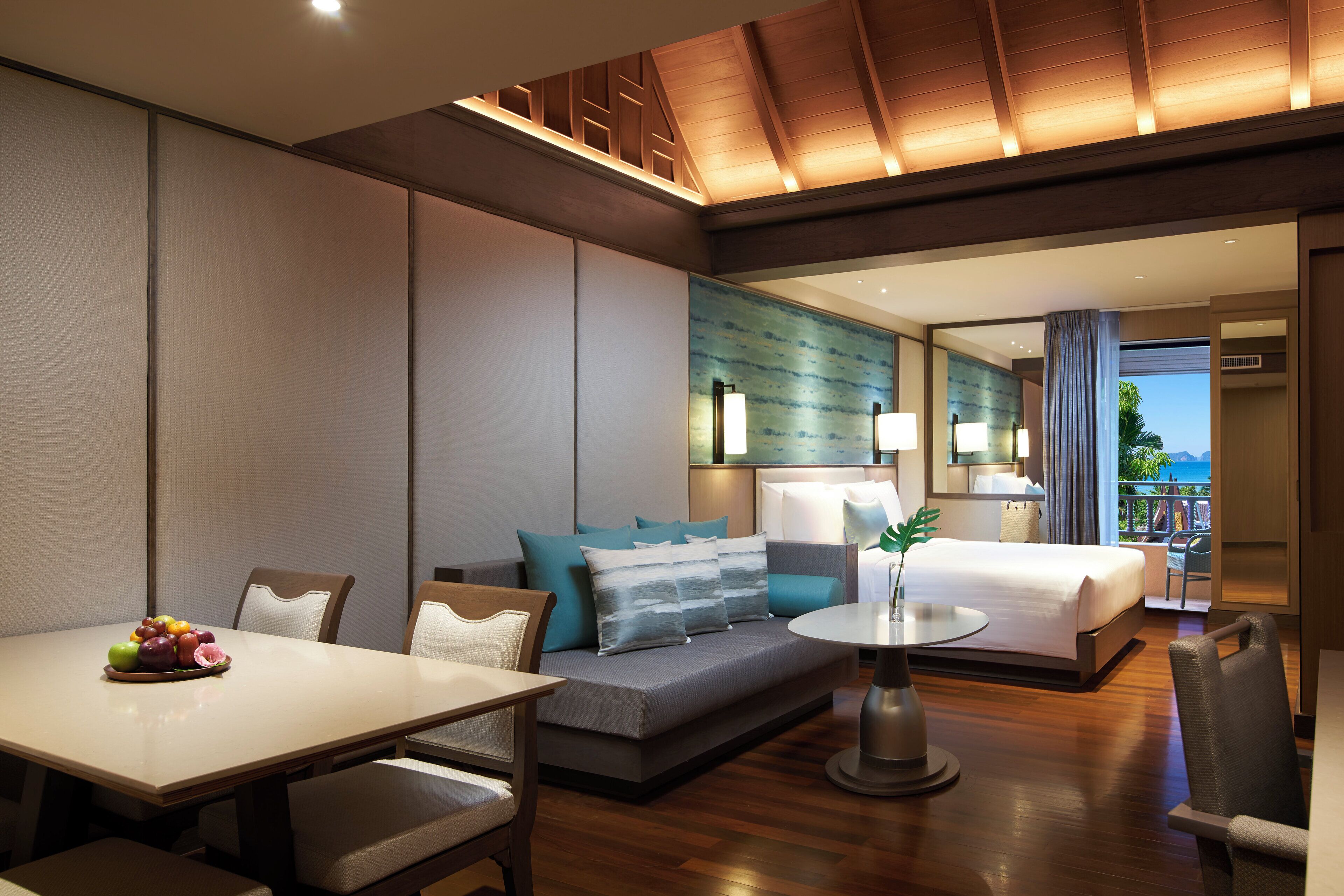 minibar, in-room safe, laptop workspace, blackout curtains