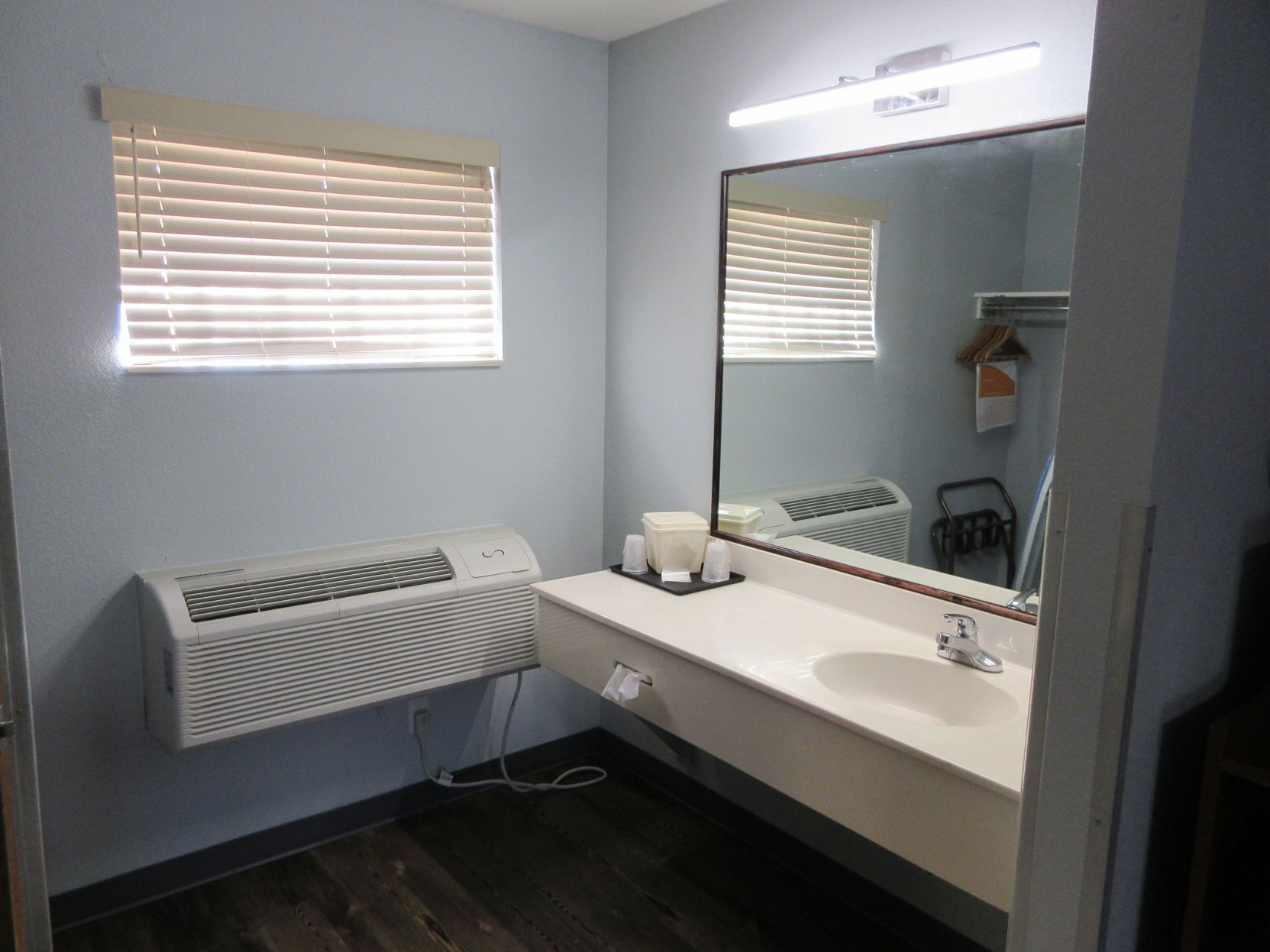Bathroom | Free toiletries, hair dryer, towels, soap