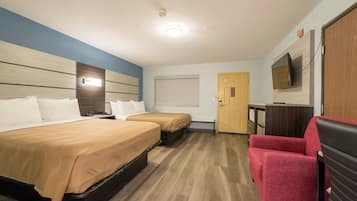 Zimmer, 2 Queen-Betten, barrierefrei, Nichtraucher (Pet Friendly, Bathtub) | 1 Schlafzimmer, Allergikerbettwaren, Schreibtisch