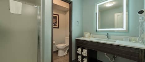Suite, 2 Queen Beds, Non Smoking