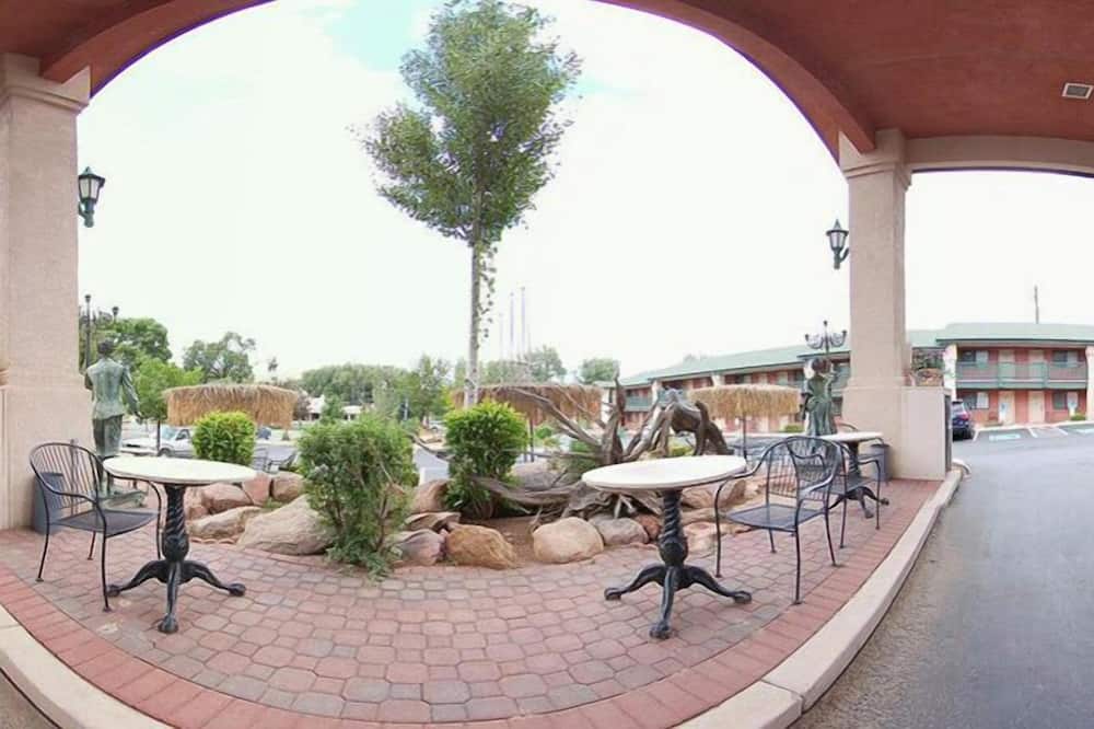 Quality Inn & Suites Manitou Springs at Pikes Peak