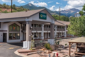 Exterior - Quality Inn & Suites Manitou Springs at Pikes Peak (Manitou Springs)