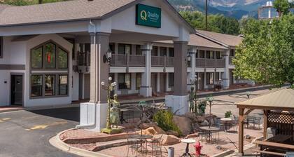 Quality Inn & Suites Manitou Springs at Pikes Peak