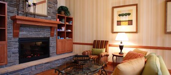 Country Inn & Suites by Radisson, Grand Forks, ND