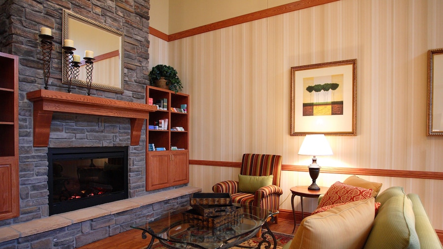 Country Inn & Suites by Radisson, Grand Forks, ND