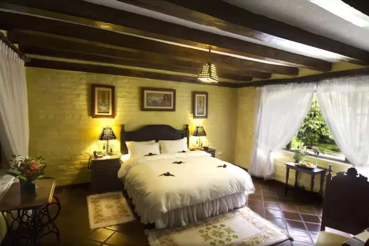 standard double room | 1 bedroom, premium bedding, pillow-top beds, in-room safe