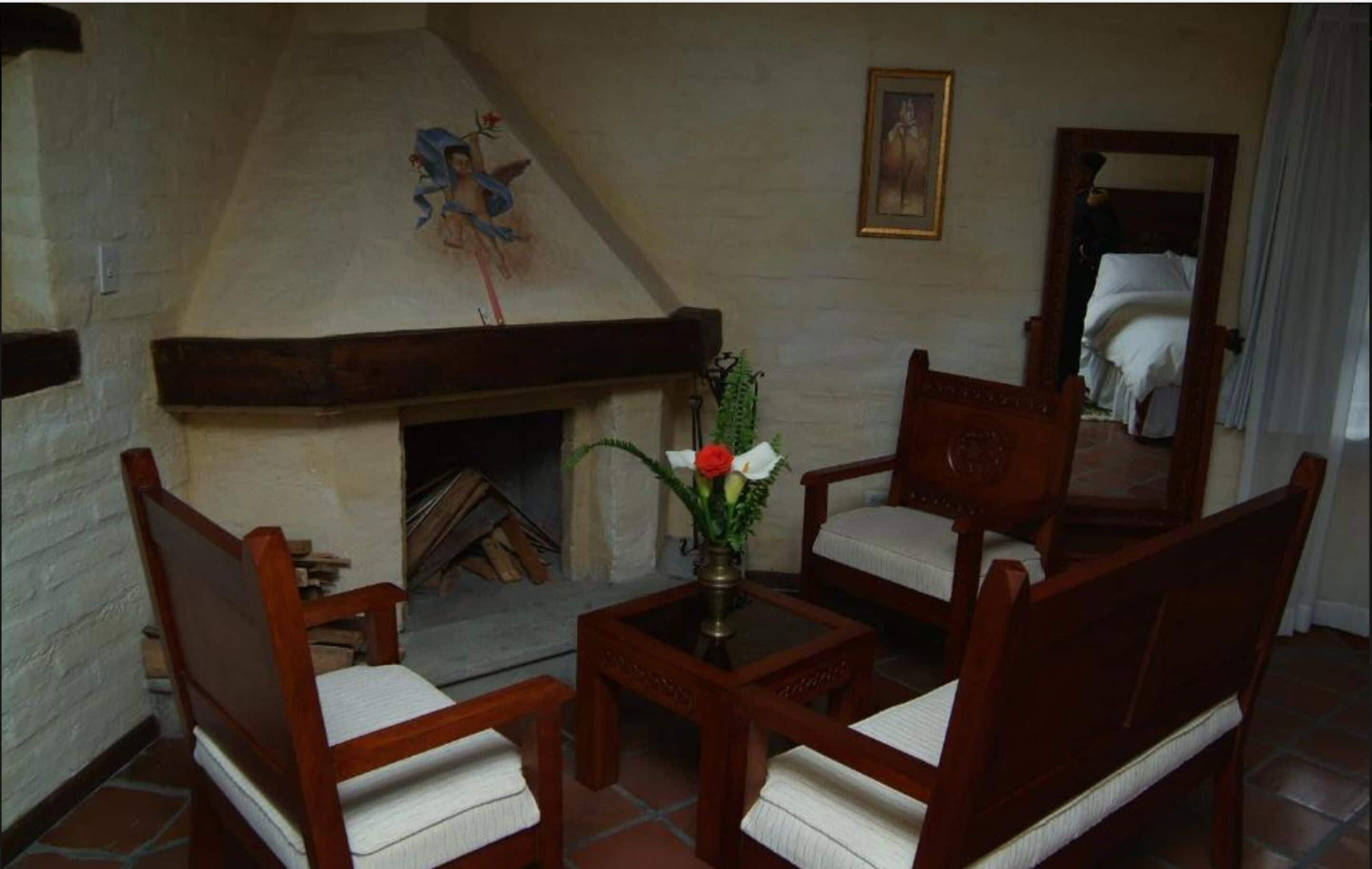 junior suite, jetted tub | living room | tv