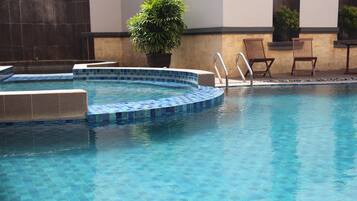 Outdoor pool, sun loungers