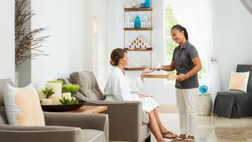 Couples treatment room(s), aromatherapy, deep-tissue massages