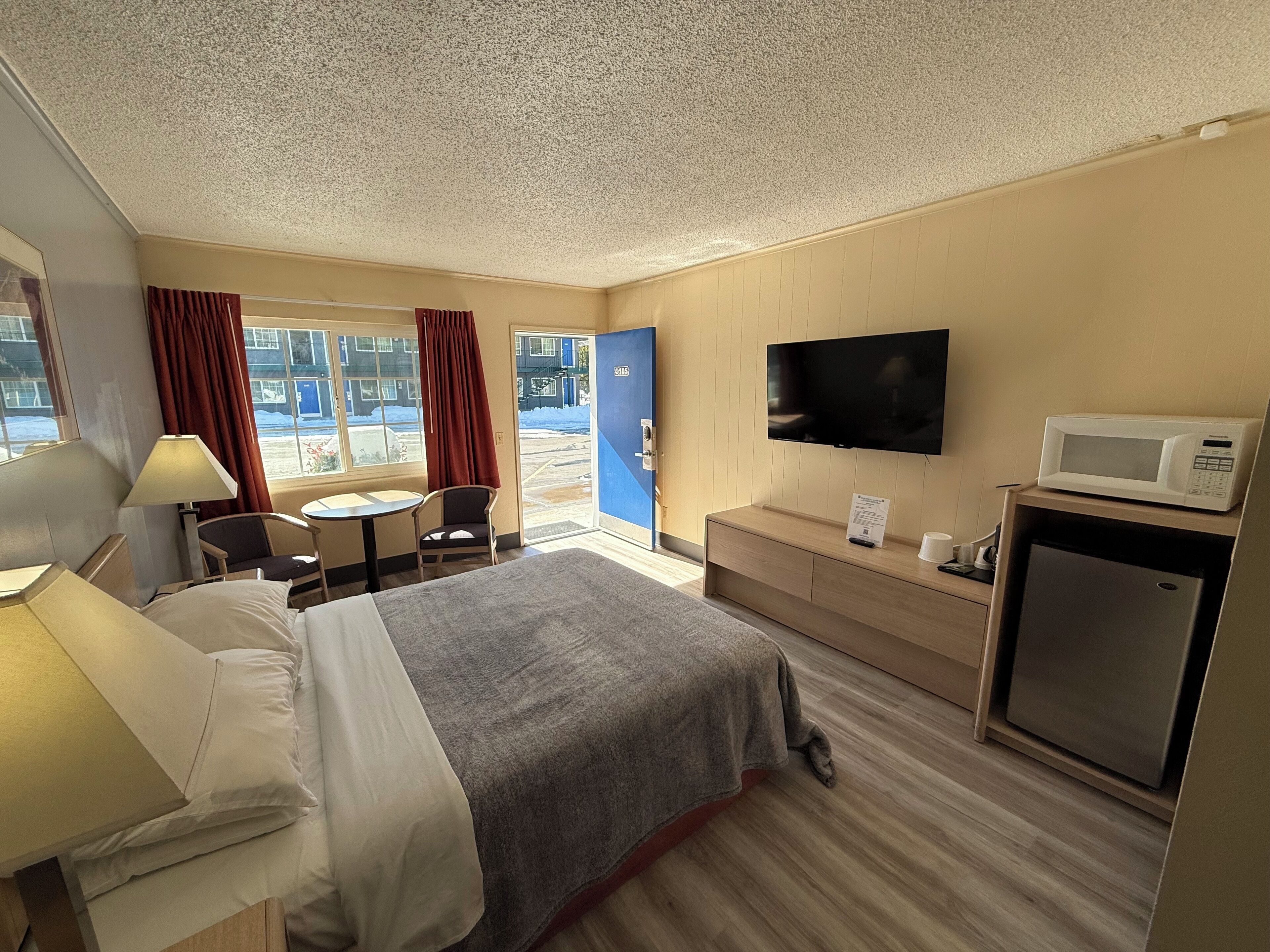 Classic Room, One Queen Bed | Kedap suara, Wi-Fi gratis, dan seprai linen