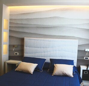 Phòng đôi Deluxe, không hút thuốc, quang cảnh biển | Bộ đồ giường cao cấp, chăn bông, nệm cao su hoạt tính (memory foam) 