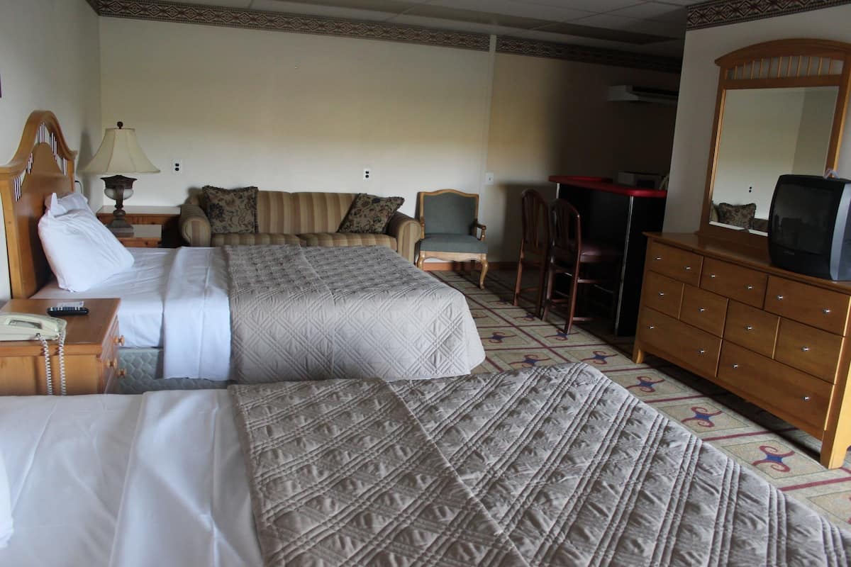 Suite, 2 Queen Beds