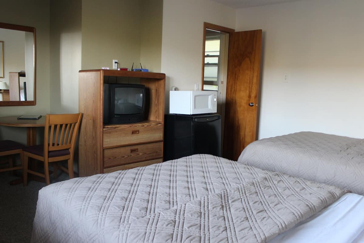 Standard Room, 2 Double Beds