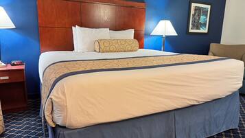 Studio suite, 1 kingsize bed, niet-roken, bubbelbad | Een bureau, een strijkplank/strijkijzer, gratis babybedden, gratis wifi