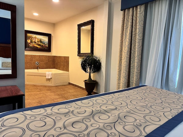Studio Suite, 1 King Bed, Non Smoking, Jetted Tub | Desk, iron/ironing board, free cribs/infant beds, free WiFi - Baymont by Wyndham McComb (McComb)