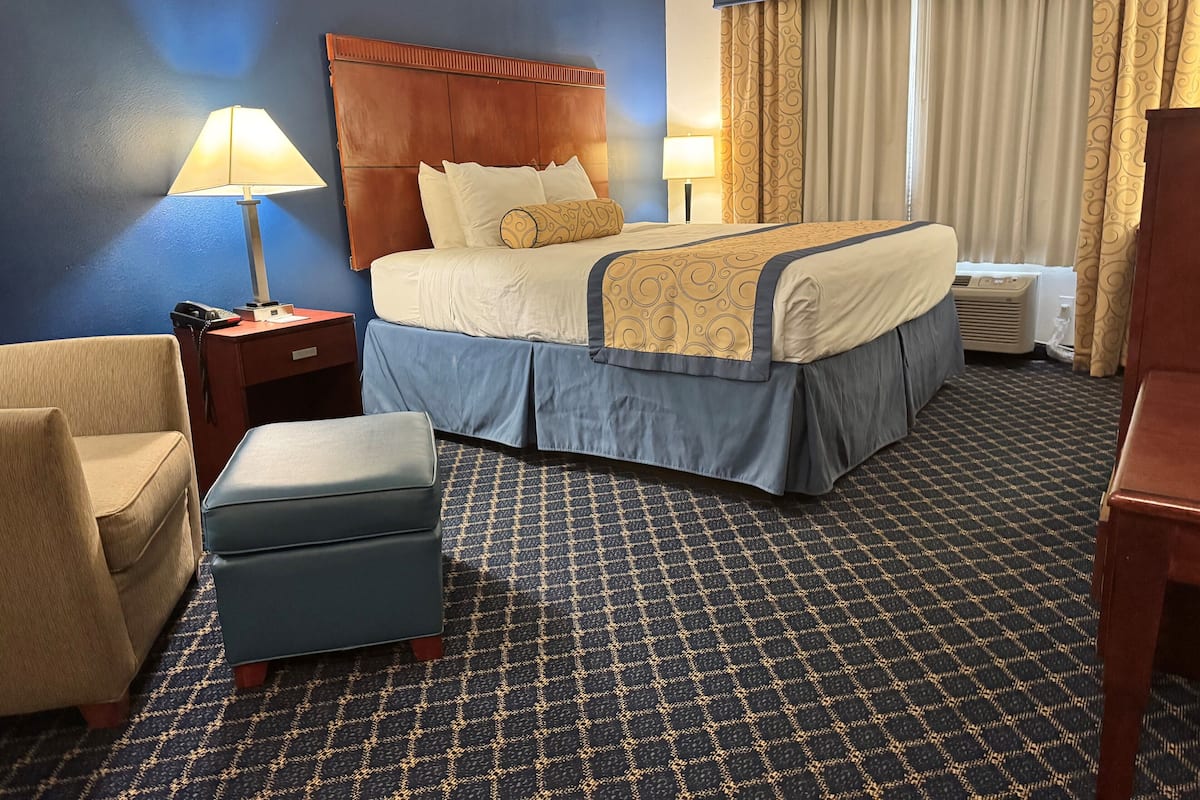 Desk, iron/ironing board, free cots/infant beds, free WiFi