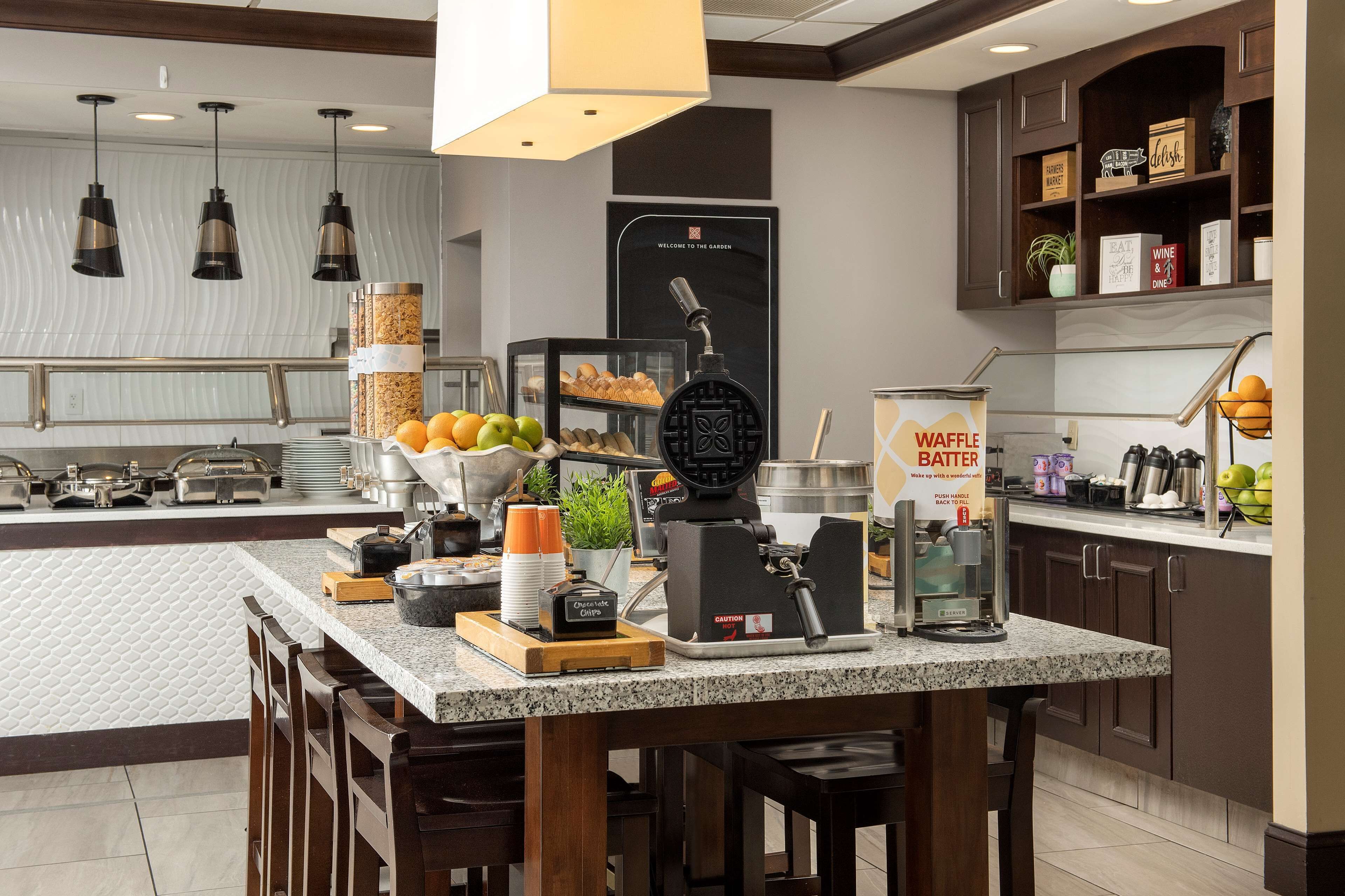 daily cooked-to-order breakfast (usd 9.95 per person)