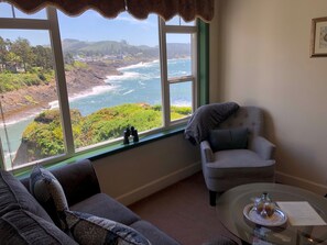 Romantic Loft, Ocean View