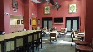 Colazione completa inclusa, servita tutte le mattine 