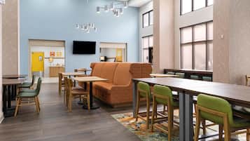 Desayuno completo incluido todos los días