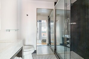 고급 세면용품, 헤어드라이어, 타월