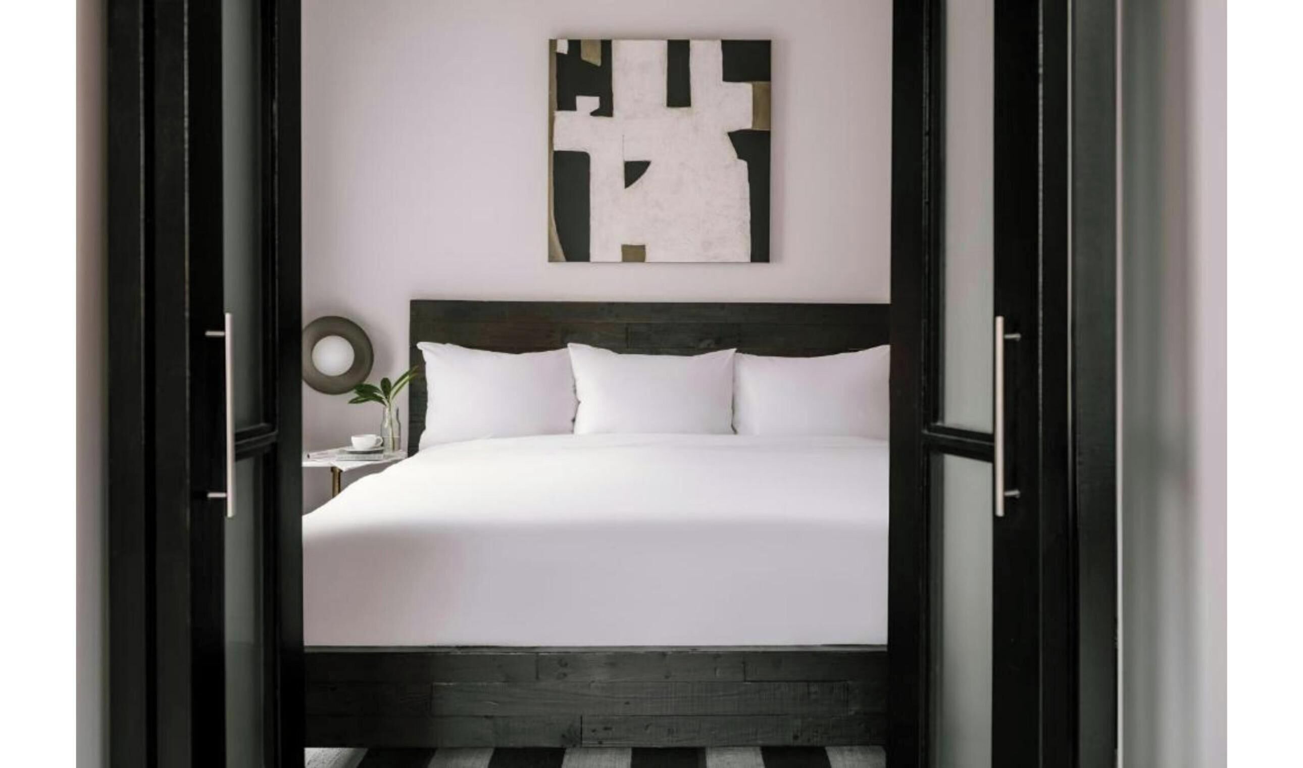 Suite, 1 King Bed with Sofa bed, Non Smoking