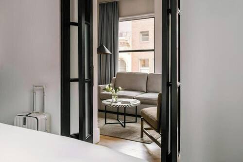 Suite, 1 King Bed with Sofa bed, Non Smoking