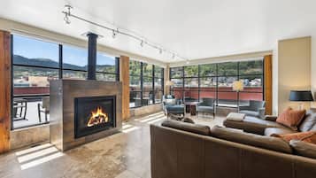 The Penthouse | Living area | Smart TV, fireplace