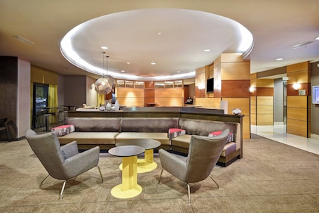 Ruang Istirahat Lobi. Springhill Suites by Marriott Louisville Airport