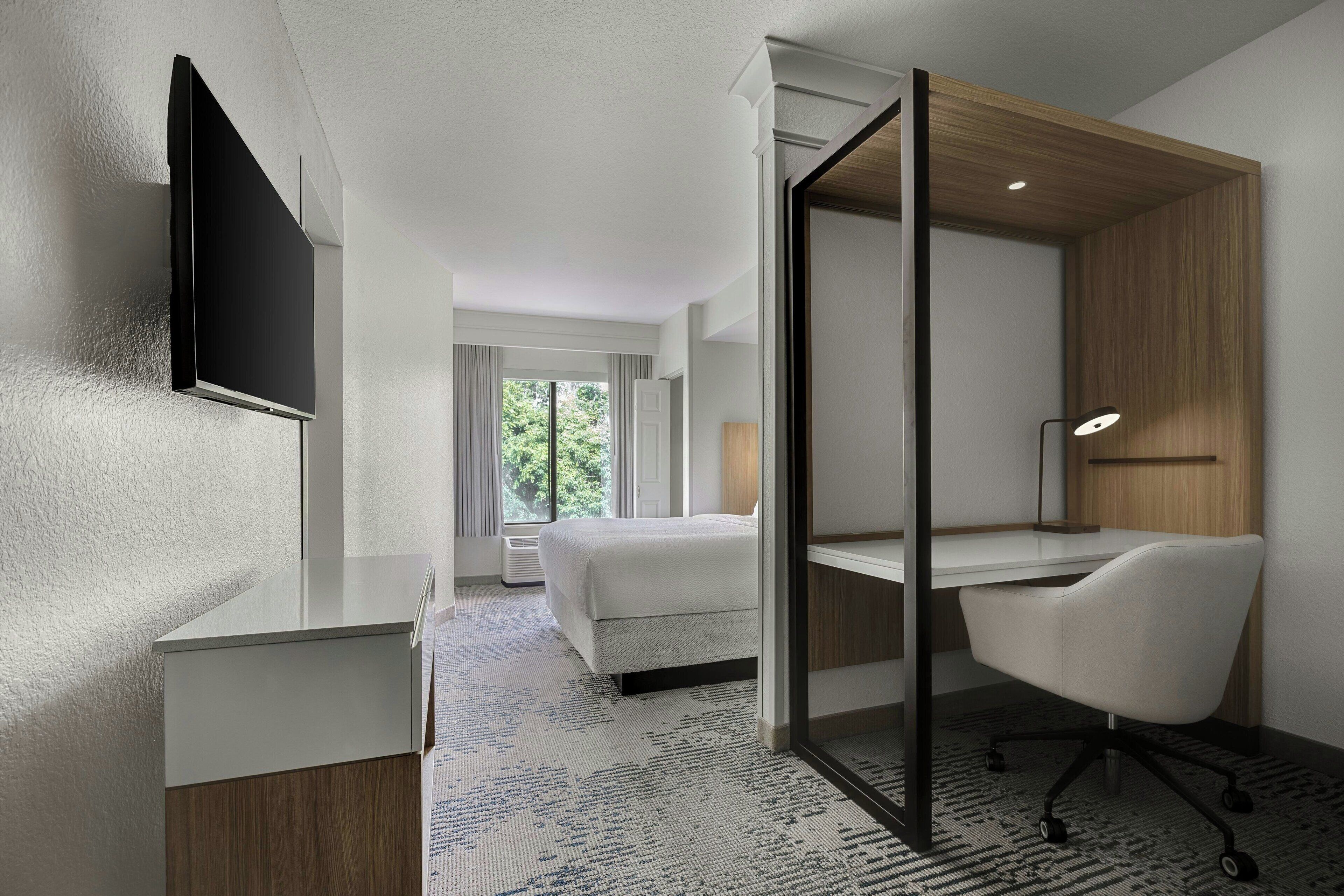 studio, 1 king bed with sofa bed | premium bedding, down duvets, pillow-top beds, in-room safe