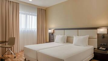 Deluxe Room, 2 Twin Beds | Down comforters, minibar, in-room safe, desk