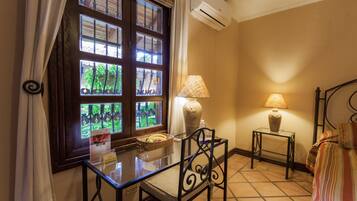 Deluxe Room | Premium bedding, down duvets, in-room safe, individually furnished