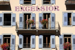 Front of property - Excelsior Chamonix Hotel & Spa (Chamonix-Mont-Blanc)