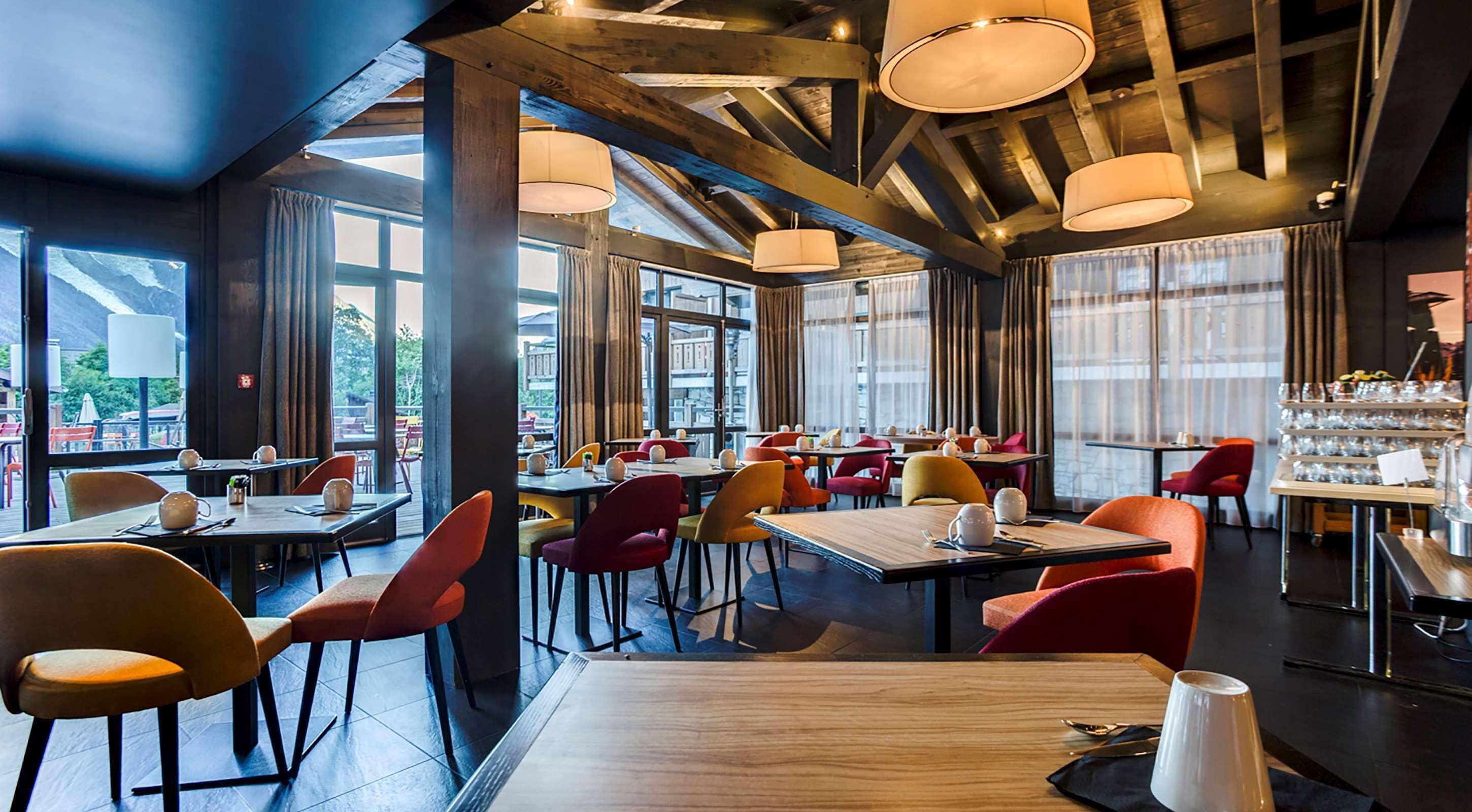 daily continental breakfast (eur 20 per person)