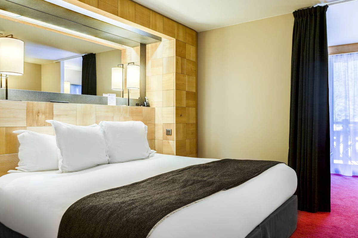 1 bedroom, premium bedding, pillowtop beds, minibar