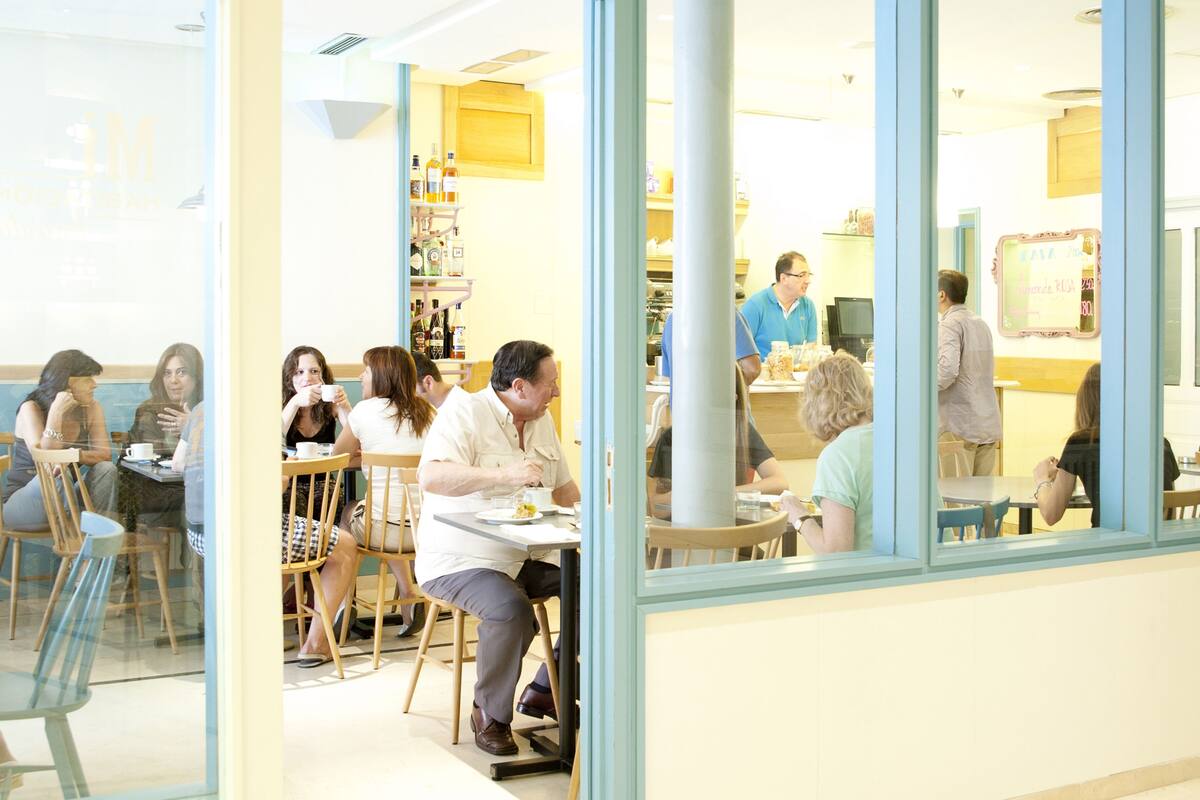 breakfast area