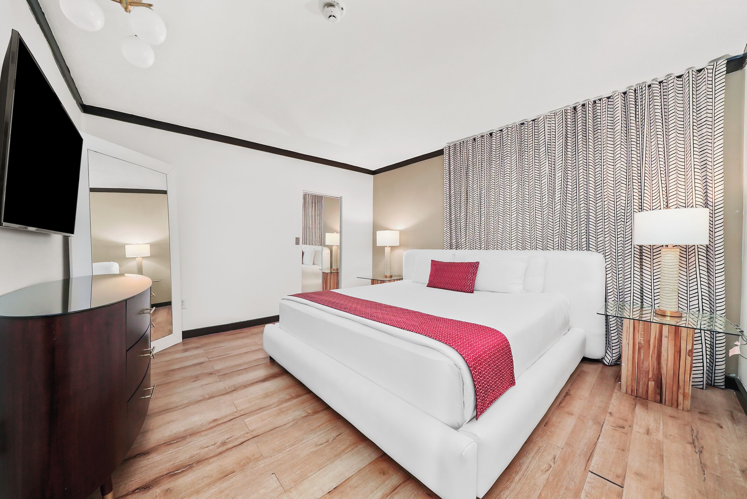 Egyptian cotton sheets, premium bedding, down comforters, pillowtop beds