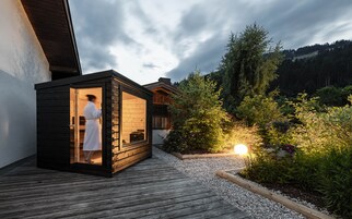 Deluxe Suite, Sauna | Hypo-allergenic bedding, in-room safe, desk, soundproofing