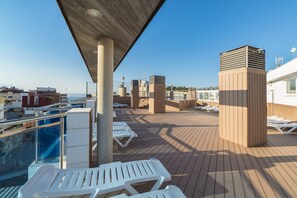 Sun deck