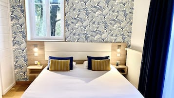 Coffres-forts dans les chambres, bureau, rideaux occultants