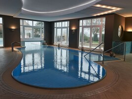 Indoor pool, outdoor pool, open 7:00 AM to 9:00 PM, pool umbrellas