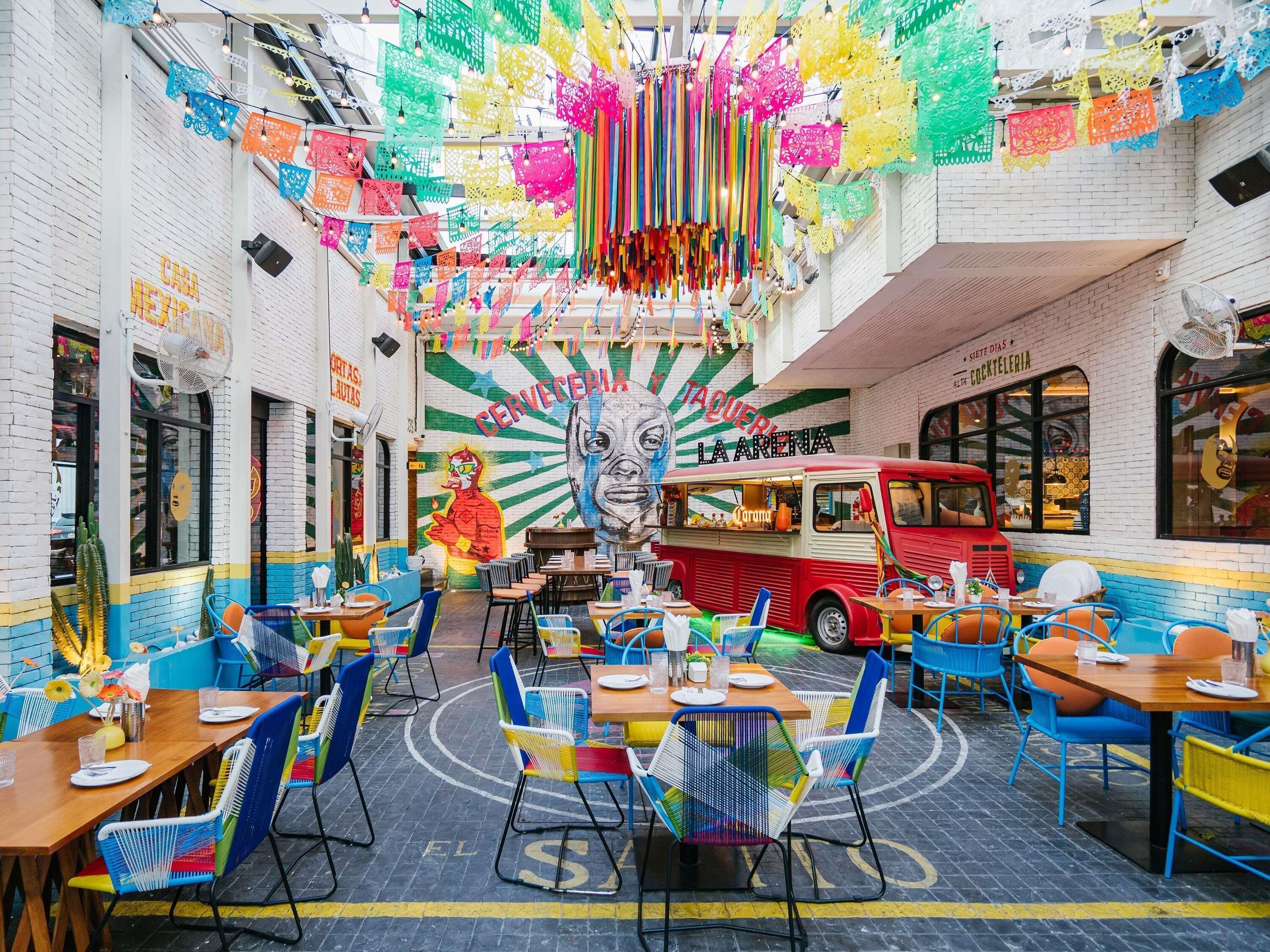 2 restaurantes: opção de café da manhã, almoço e jantar