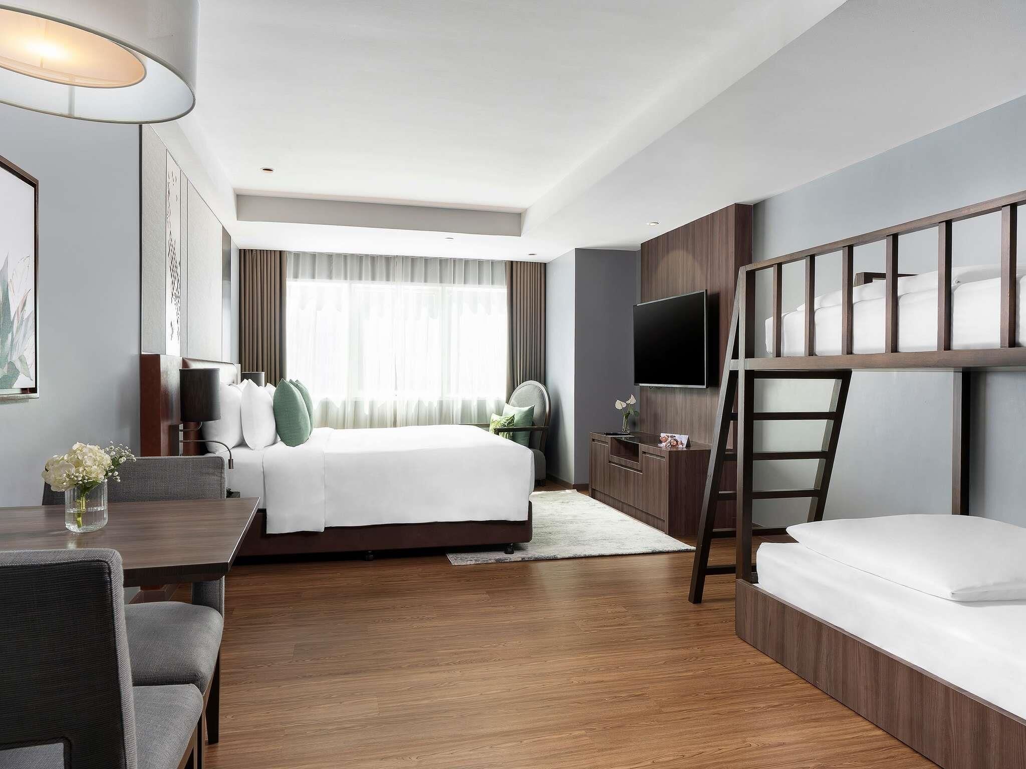 Family King Room with Bunk Bed