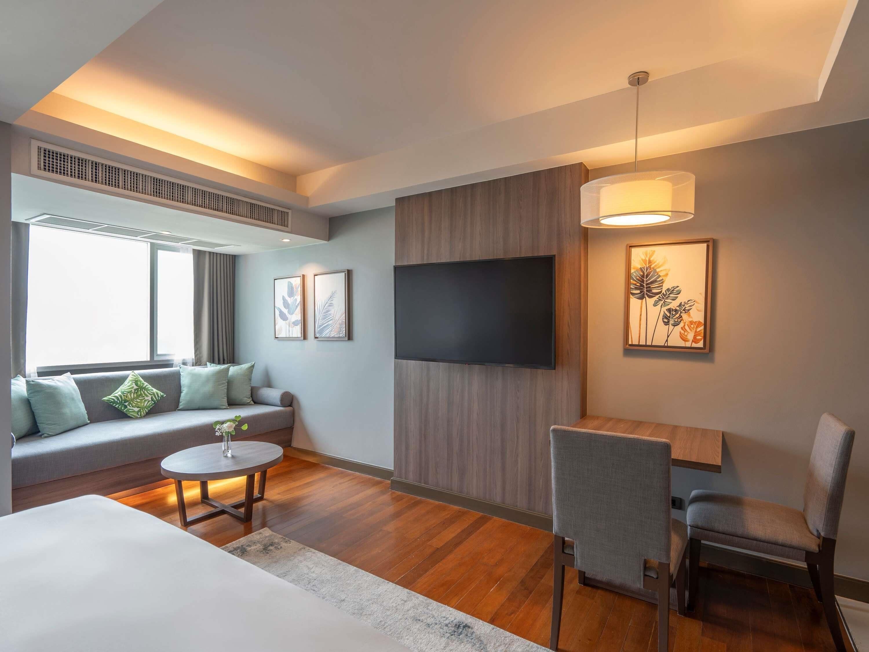 1 bedroom, premium bedding, pillow-top beds, free minibar items