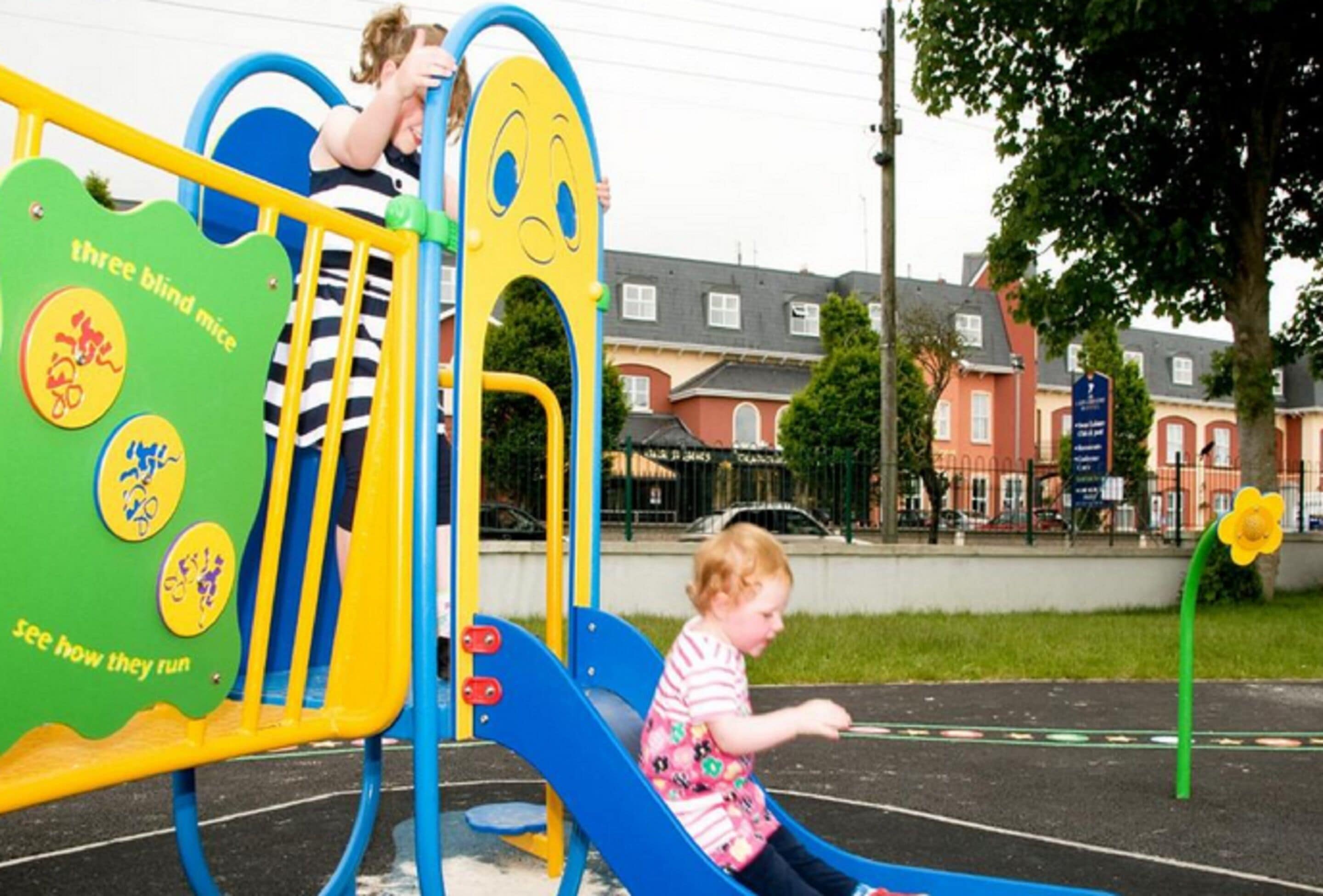children’s play area – outdoor