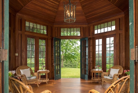 Áreas de la propiedad. Idlwilde Inn