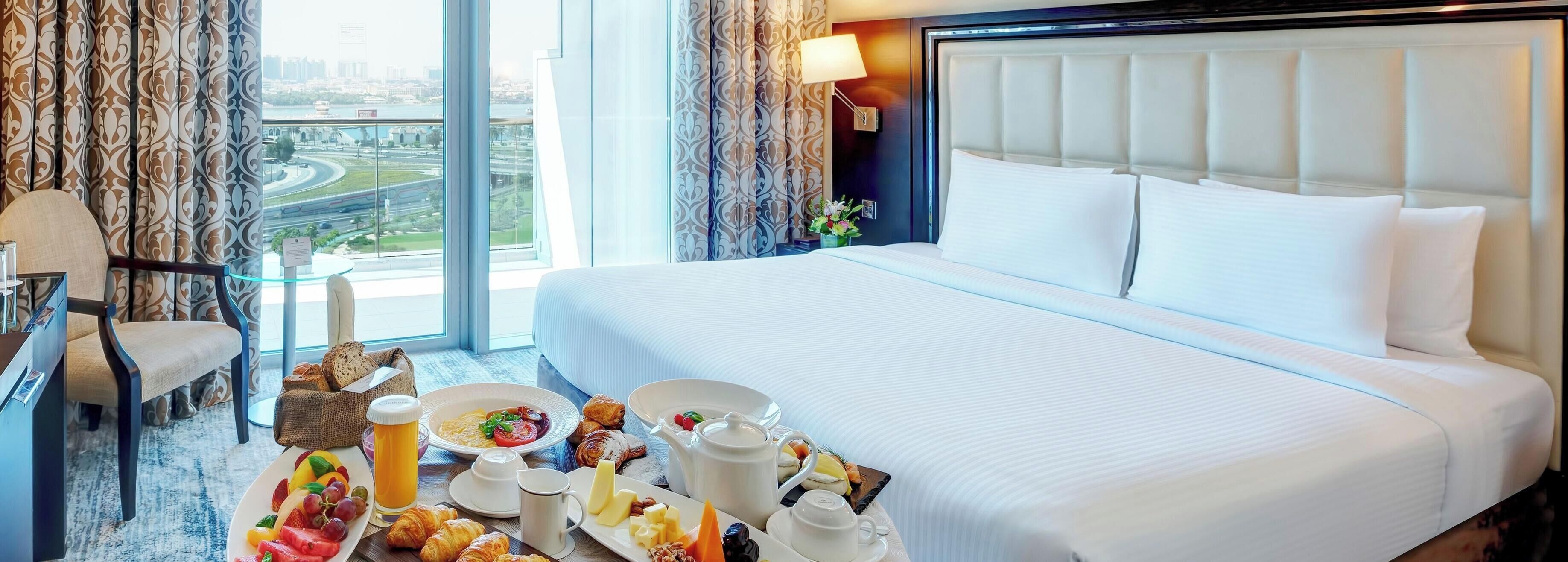 Hypo-allergenic bedding, minibar, in-room safe, desk